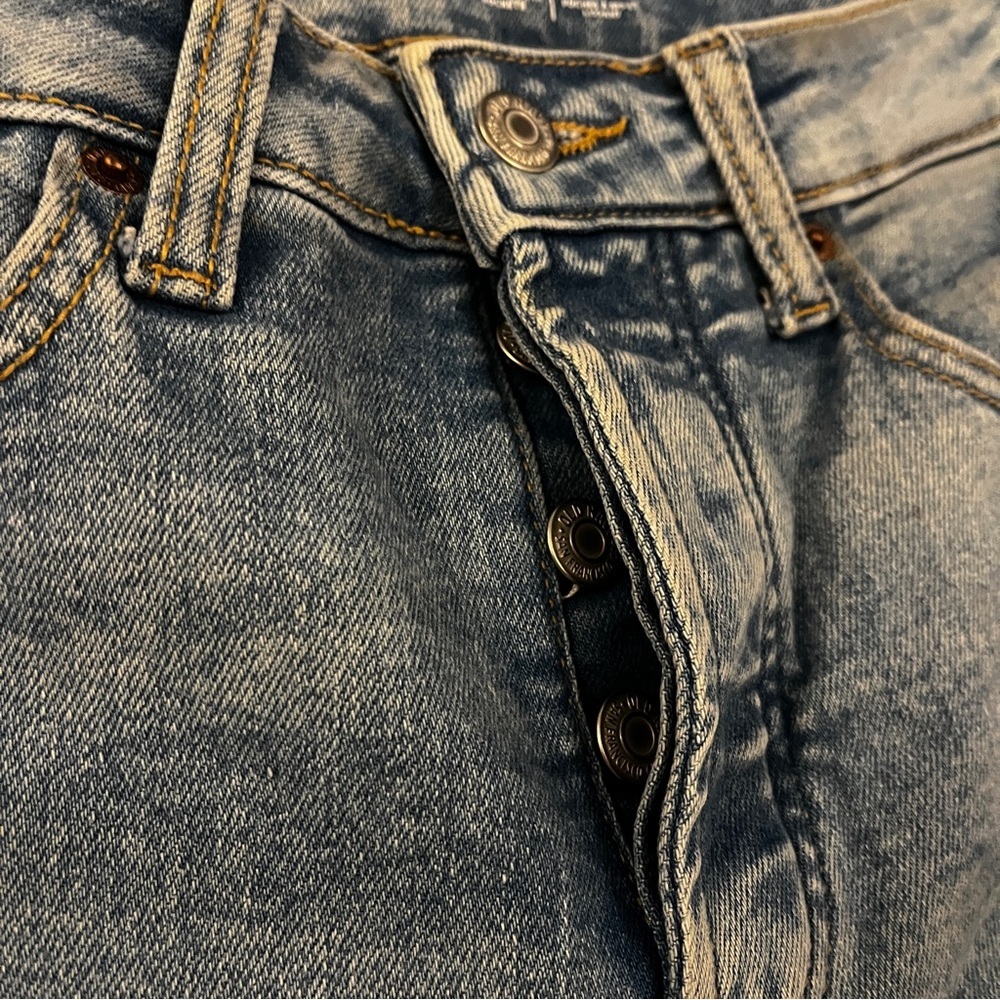 ✨Old Navy High Rise Straught Light Blue Skinny Jeans | Denim | Size 4 - Picture 5 of 9